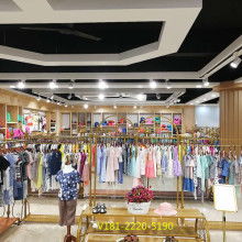 廣州市巴啦服飾有限責(zé)任公司 一站式品牌服裝批發(fā)供應(yīng)商